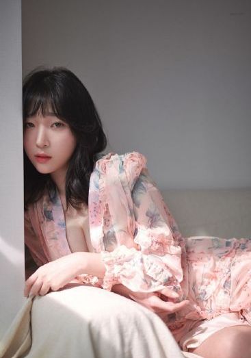 《年轻的女教师》4在线观看_720免费电视剧