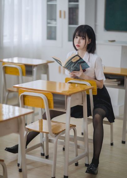 年轻的教师在线观看_720动漫免费观看