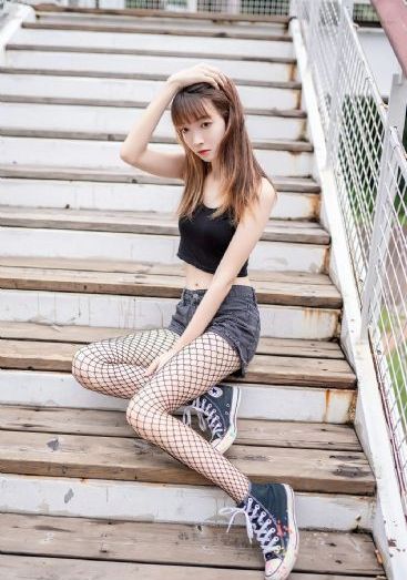 法国满天星高压监狱免费_720在线手机播放